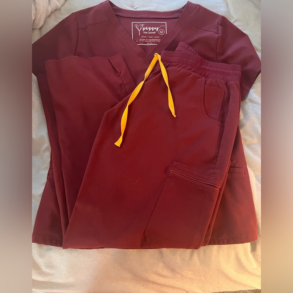 Poppy Scrub Set - Maroon